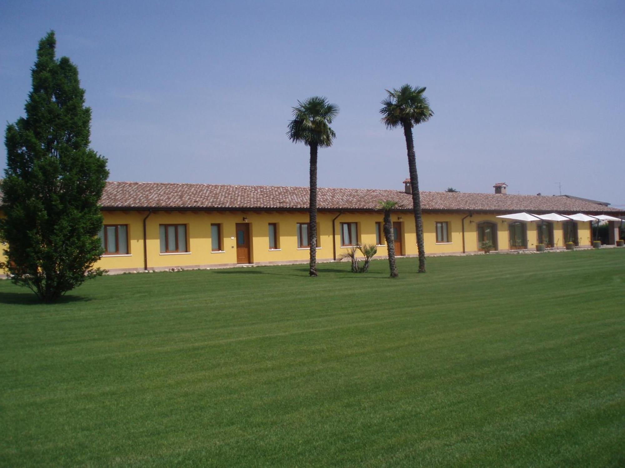 Agriturismo Le Case Di Campagna Dossobuono Exterior foto